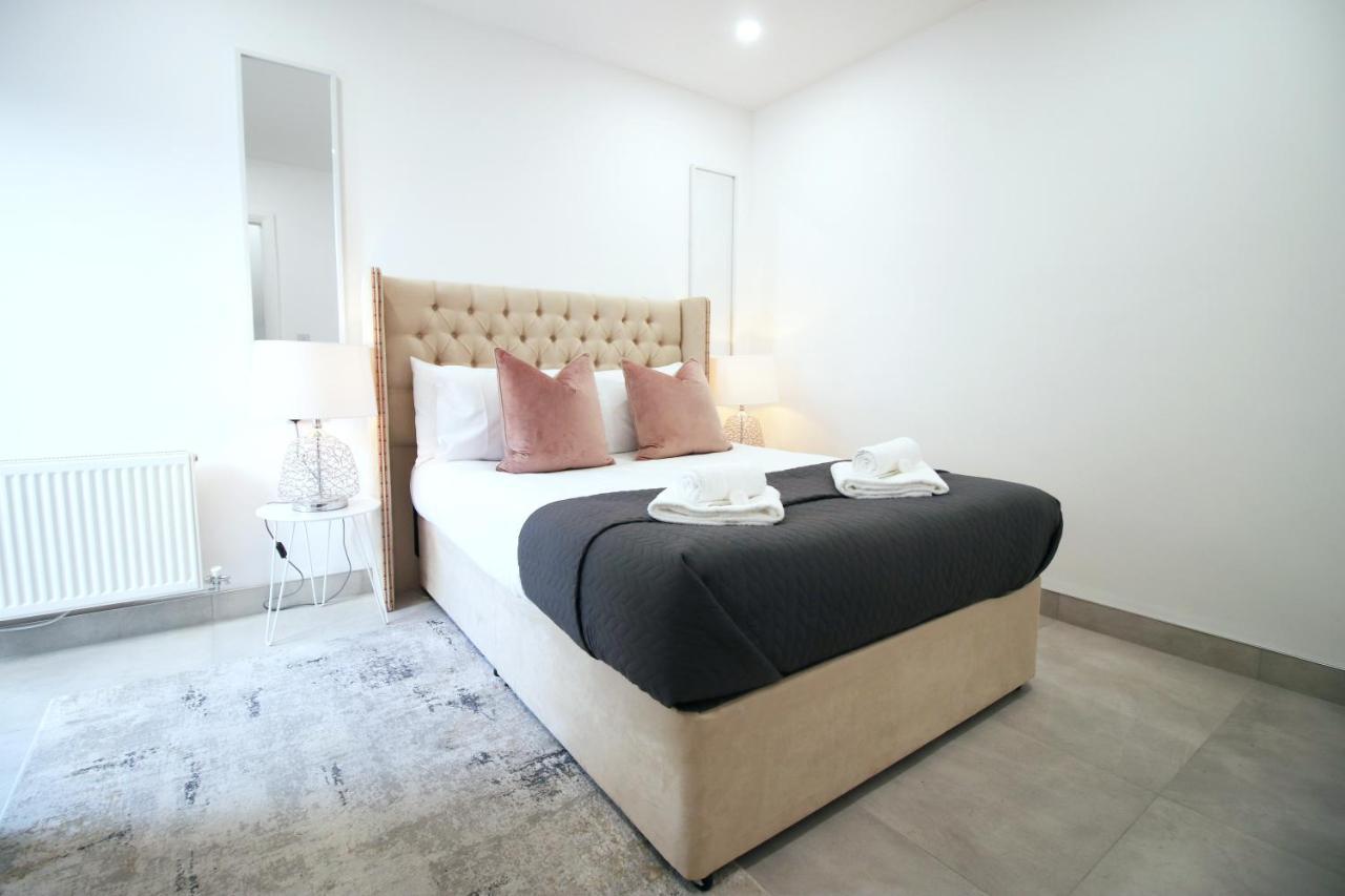 New Spacious 2 Bed Getaway - Private Courtyard! - Underfloor Heating Cardiff Exterior photo
