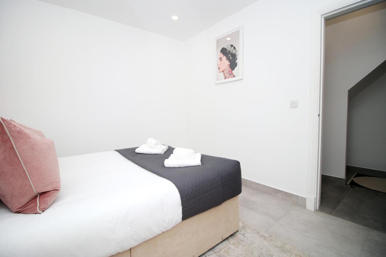 New Spacious 2 Bed Getaway - Private Courtyard! - Underfloor Heating Cardiff Exterior photo